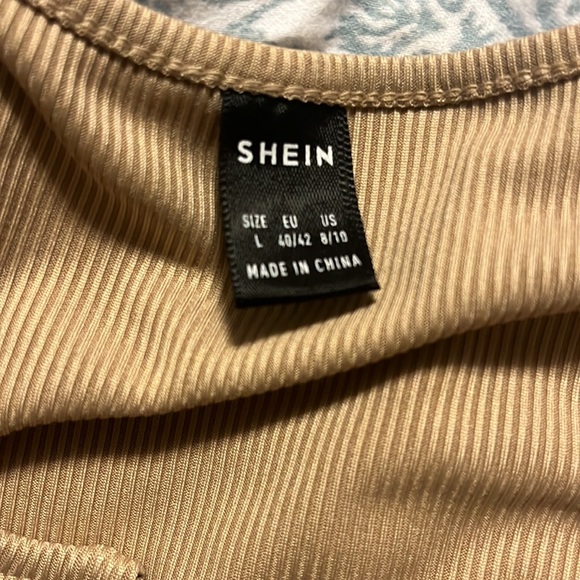 Beige tank top - Picture 2 of 2